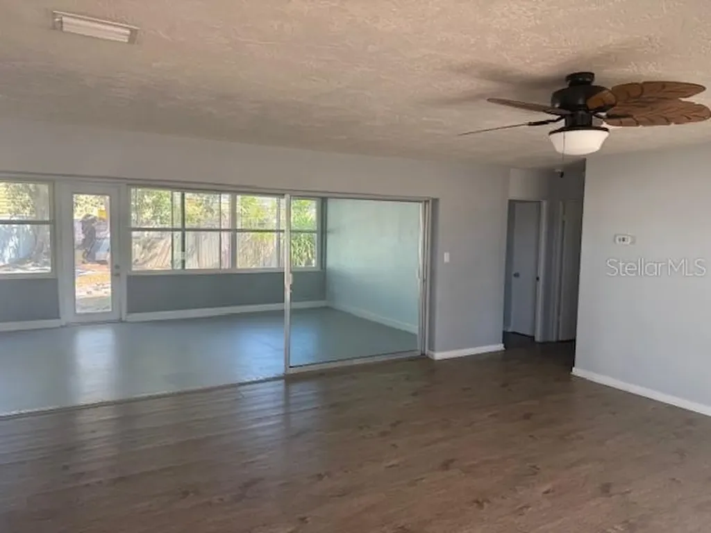 2725 Terry Lane Sarasota FL 34231