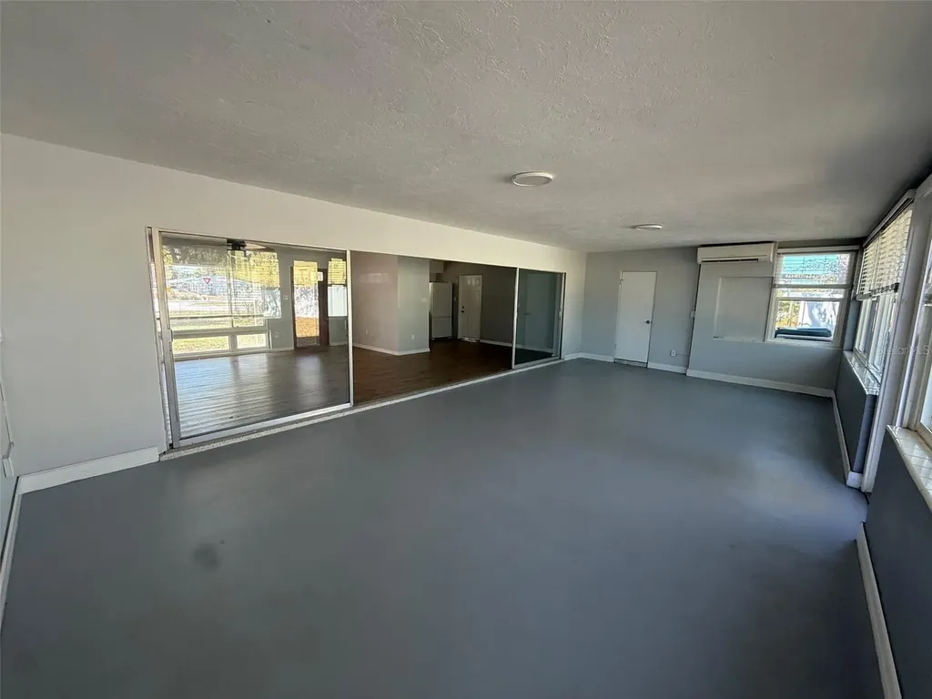 2725 Terry Lane Sarasota FL 34231