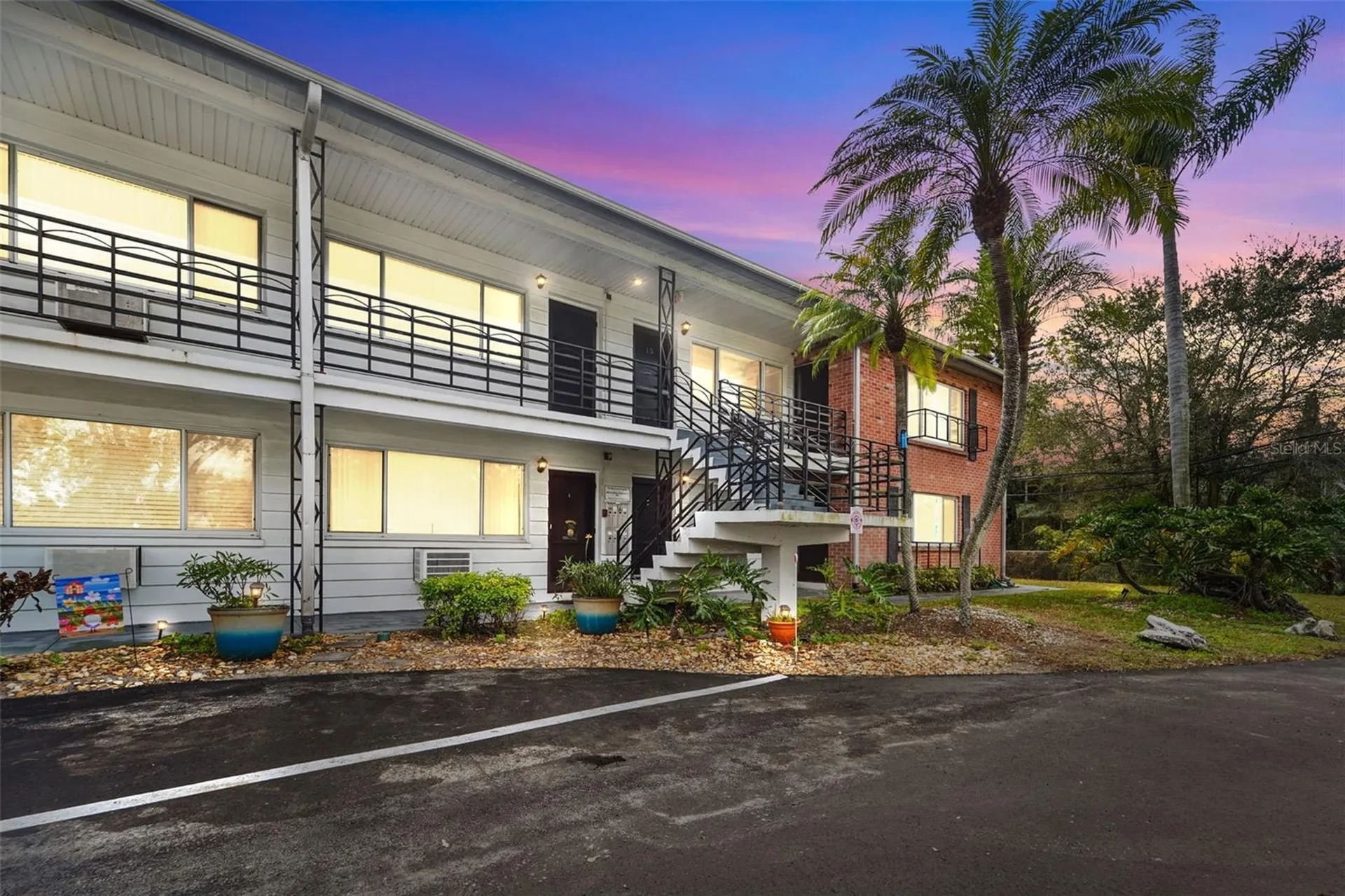 1345 Drew Street Clearwater FL 33755