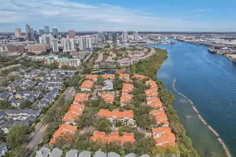 602 Seabreeze Court Tampa FL 33602
