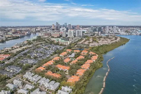 602 Seabreeze Court Tampa FL 33602