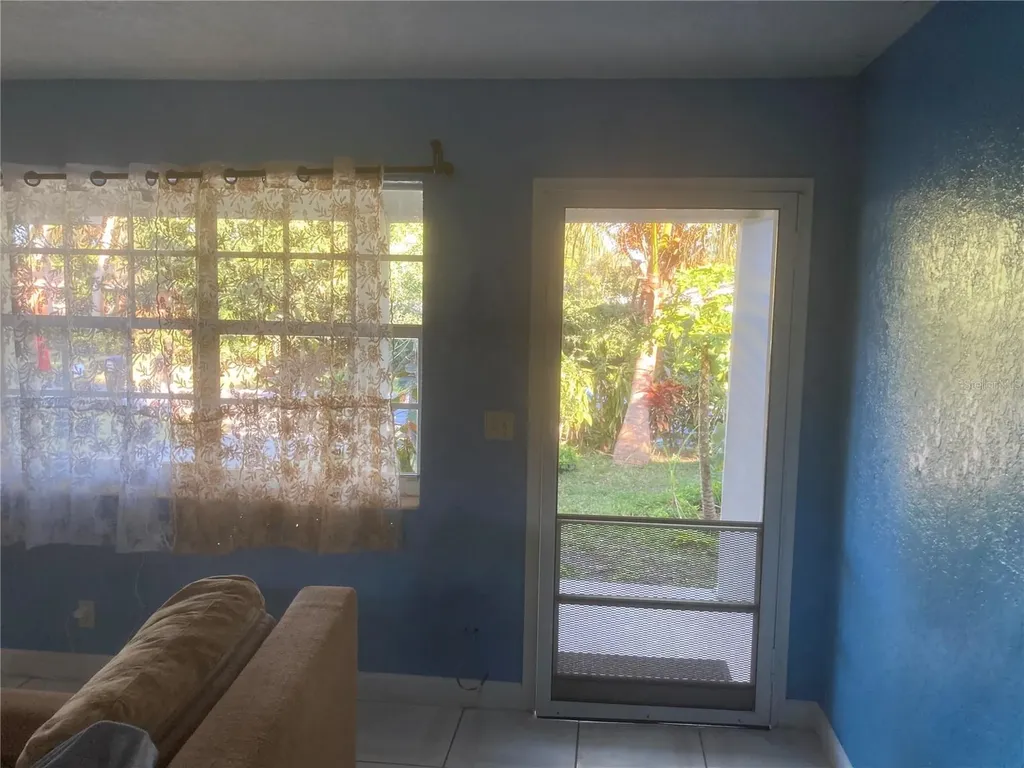 2873 SE 1st Place Boynton Beach FL 33435