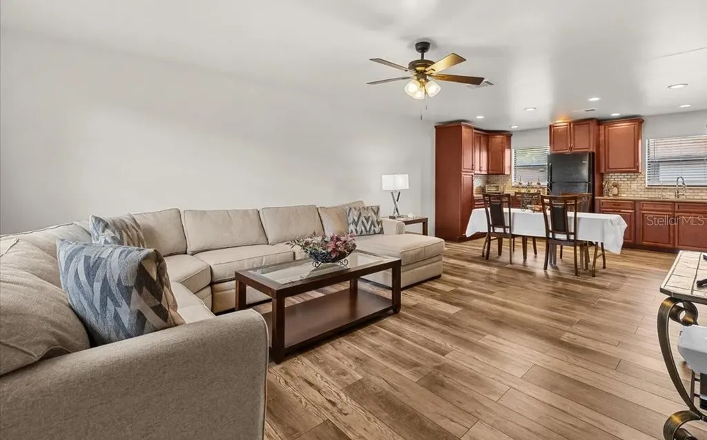 4945 91st Avenue N Pinellas Park FL 33782