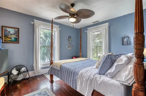 304 15th Street W Bradenton FL 34205