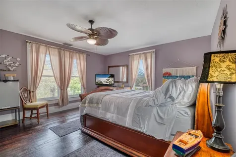 304 15th Street W Bradenton FL 34205