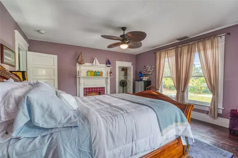 304 15th Street W Bradenton FL 34205