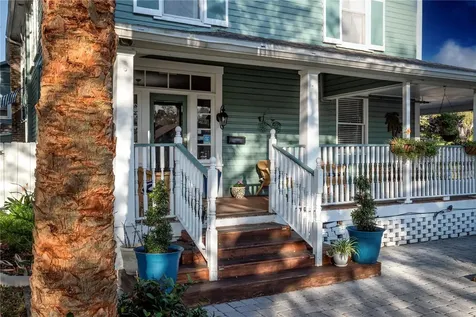 304 15th Street W Bradenton FL 34205