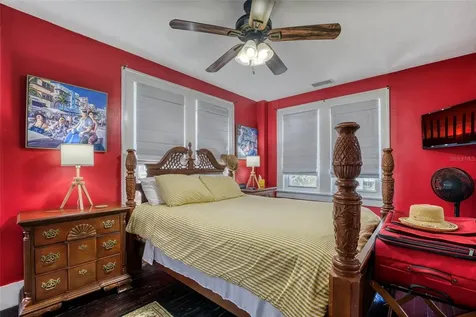 304 15th Street W Bradenton FL 34205