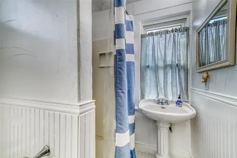 304 15th Street W Bradenton FL 34205