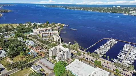 304 15th Street W Bradenton FL 34205