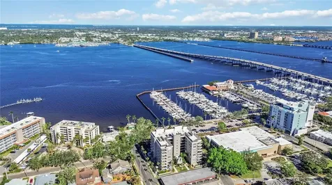 304 15th Street W Bradenton FL 34205