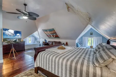 304 15th Street W Bradenton FL 34205