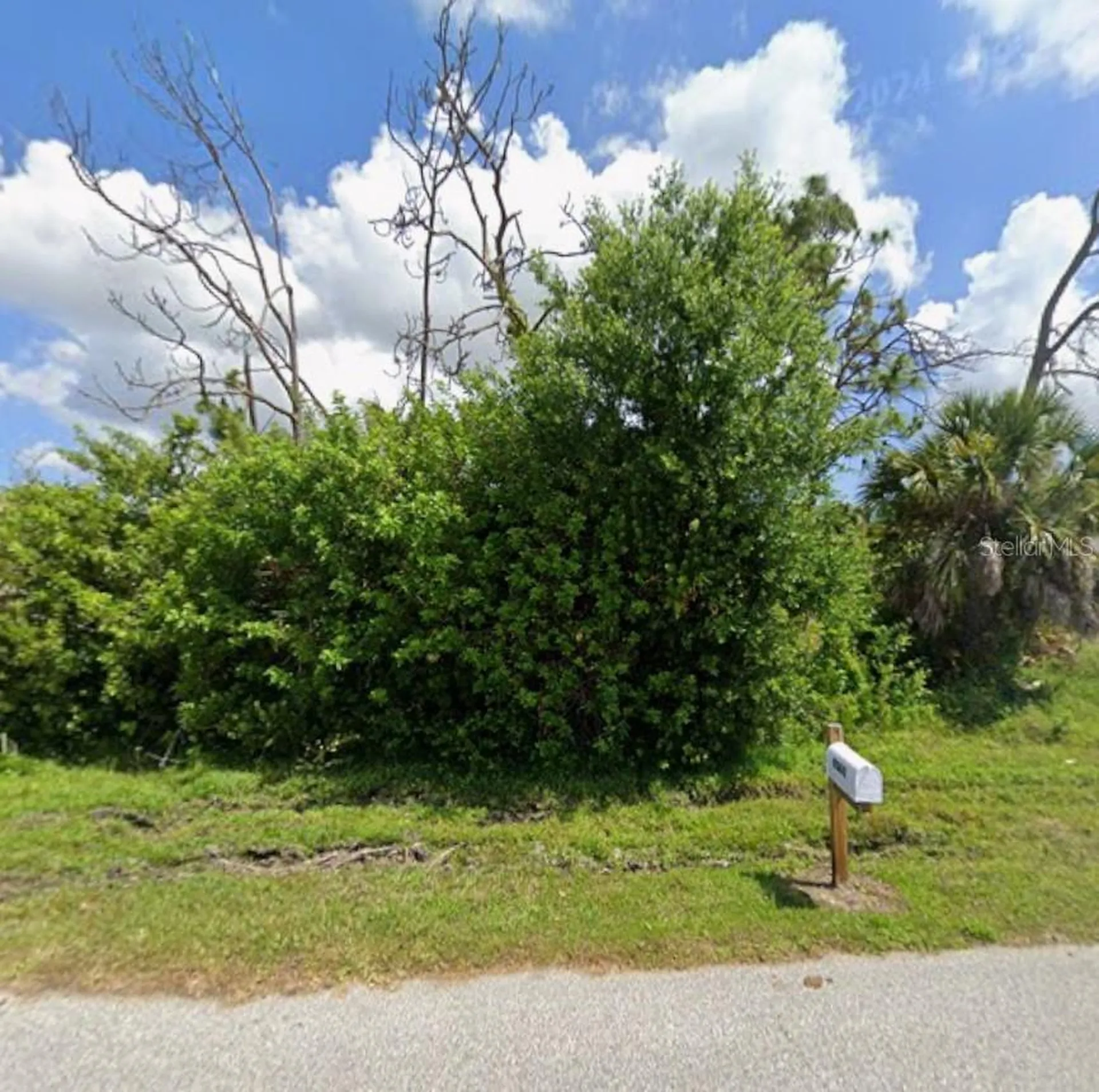 9364 San Bernandino Avenue Englewood FL 34224