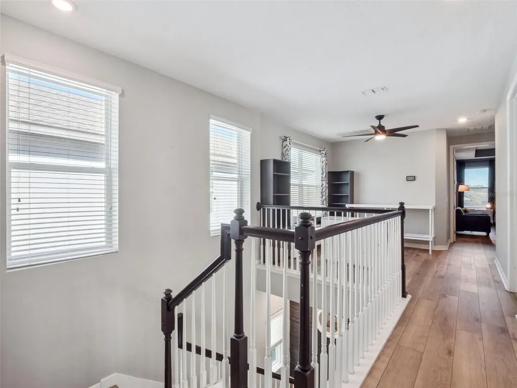 2259 White Feather Loop Oakland FL 34787