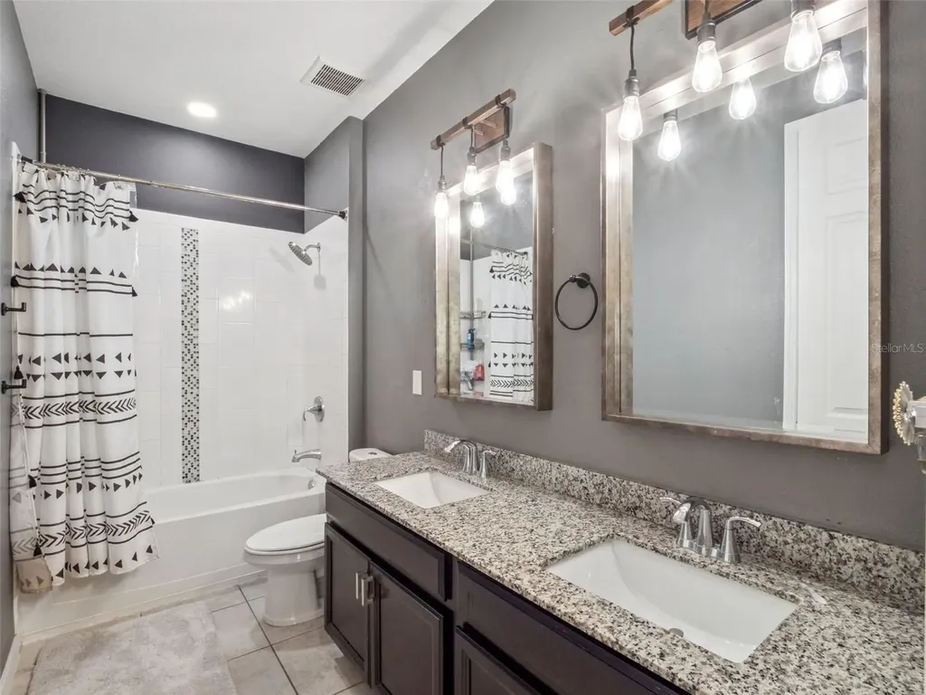 2259 White Feather Loop Oakland FL 34787