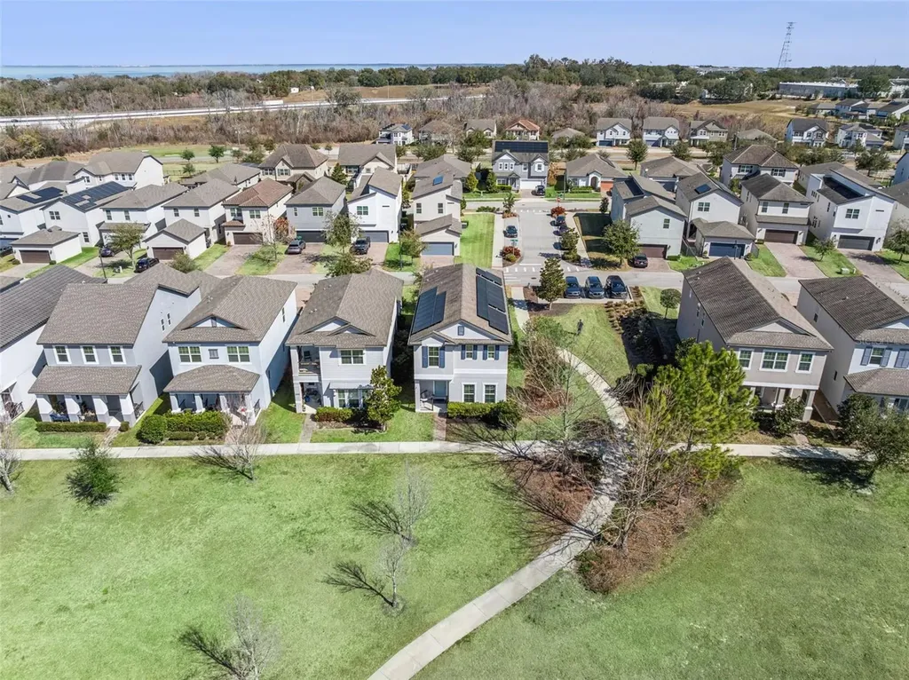 2259 White Feather Loop Oakland FL 34787