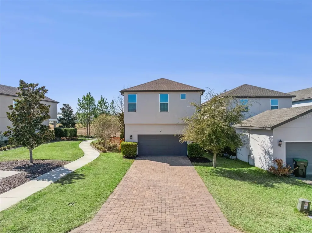 2259 White Feather Loop Oakland FL 34787