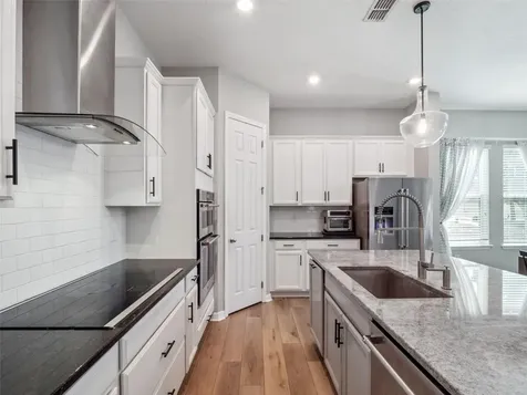 2259 White Feather Loop Oakland FL 34787