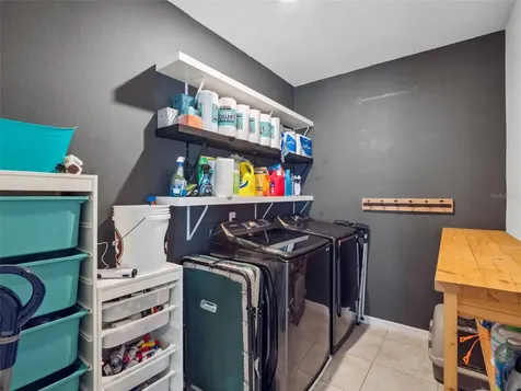 2259 White Feather Loop Oakland FL 34787