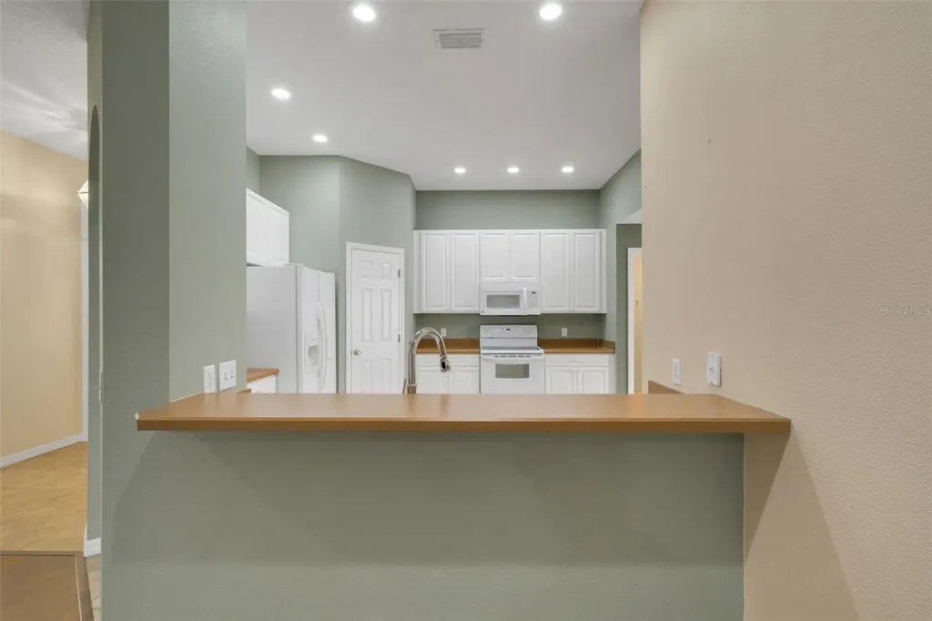 654 Lake Clark Place Lakeland FL 33813