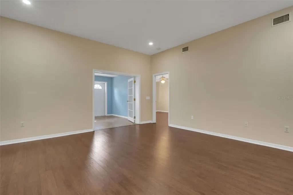 654 Lake Clark Place Lakeland FL 33813