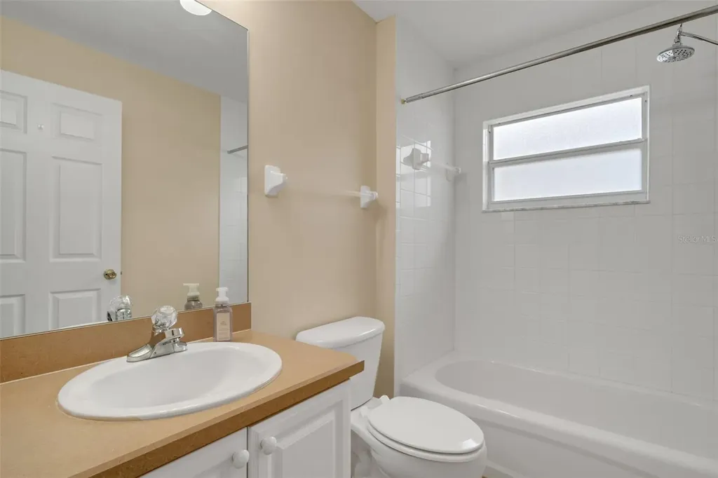 654 Lake Clark Place Lakeland FL 33813