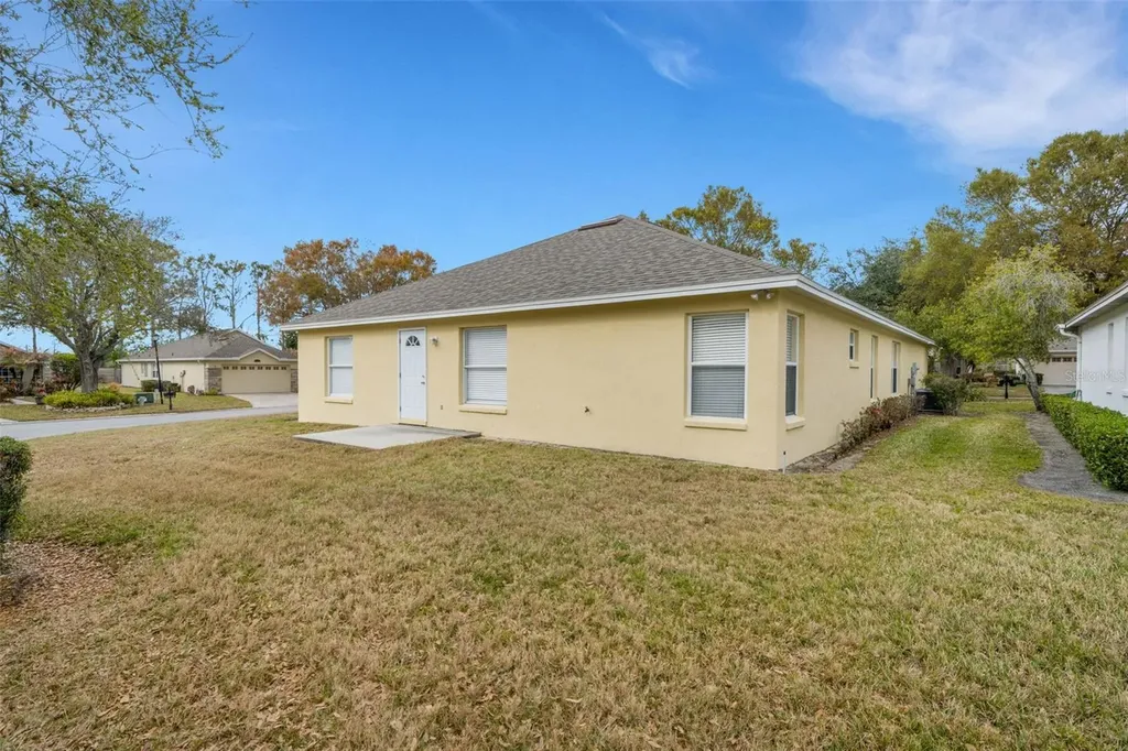 654 Lake Clark Place Lakeland FL 33813