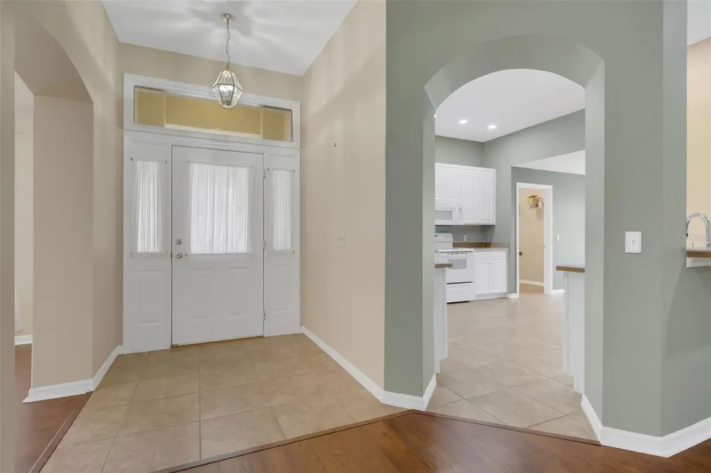 654 Lake Clark Place Lakeland FL 33813