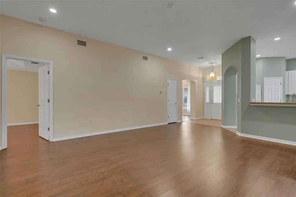 654 Lake Clark Place Lakeland FL 33813