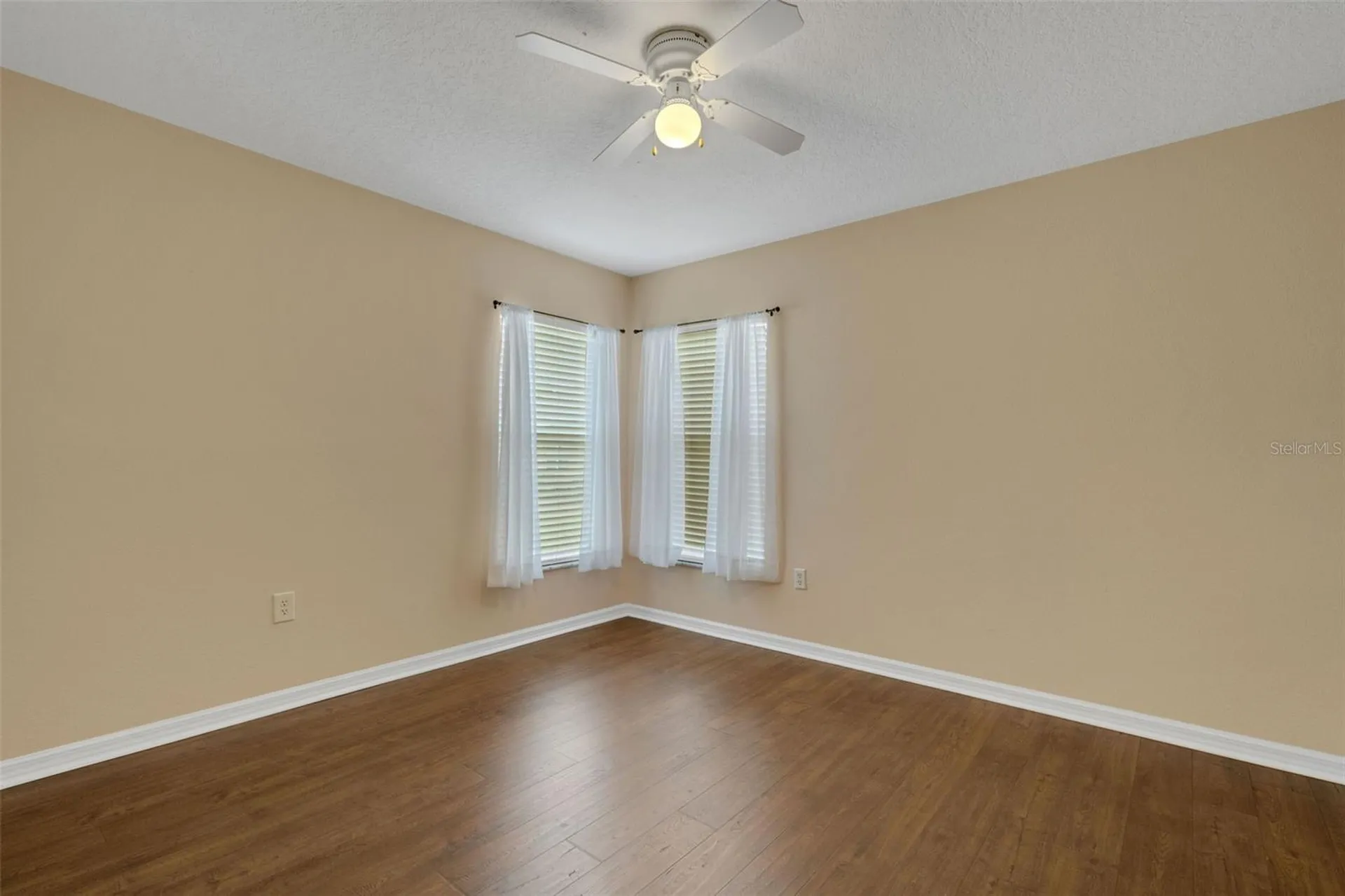 654 Lake Clark Place Lakeland FL 33813