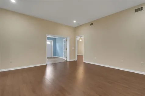 654 Lake Clark Place Lakeland FL 33813