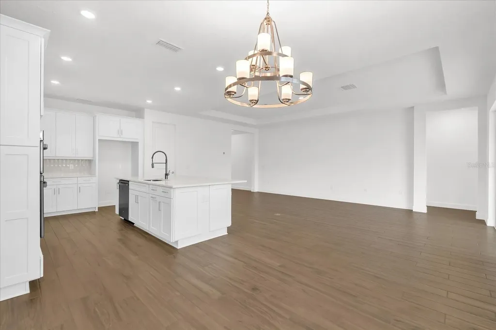 4246 Barbuda Lane Kissimmee FL 34758