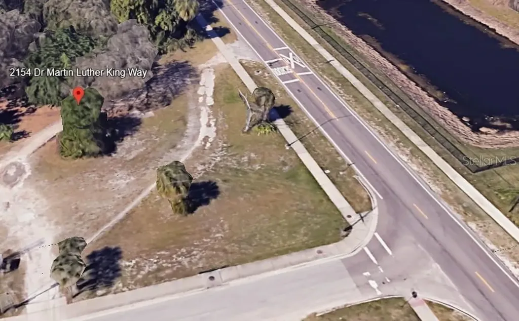 2154 Drive Martin Luther King Jr Way Sarasota FL 34234