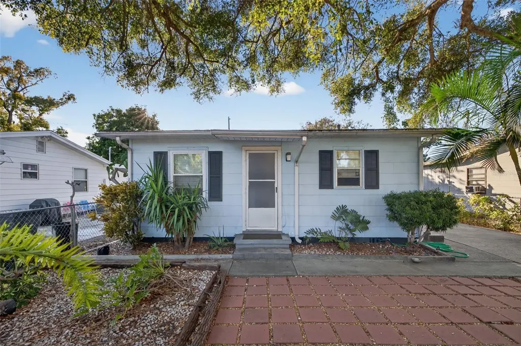 4480 Newark Street N St Petersburg FL 33714