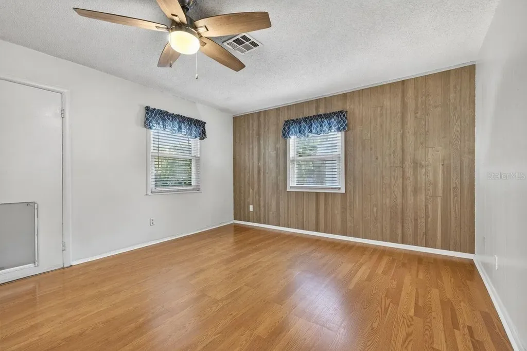 4480 Newark Street N St Petersburg FL 33714