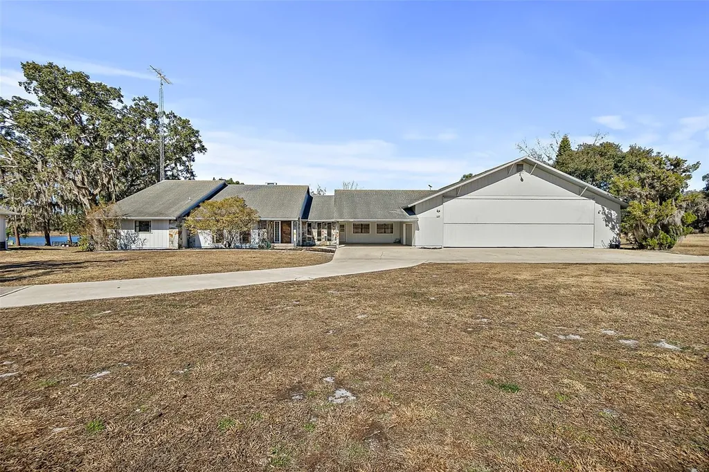 127 Eagles Nest Lane Crescent City FL 32112