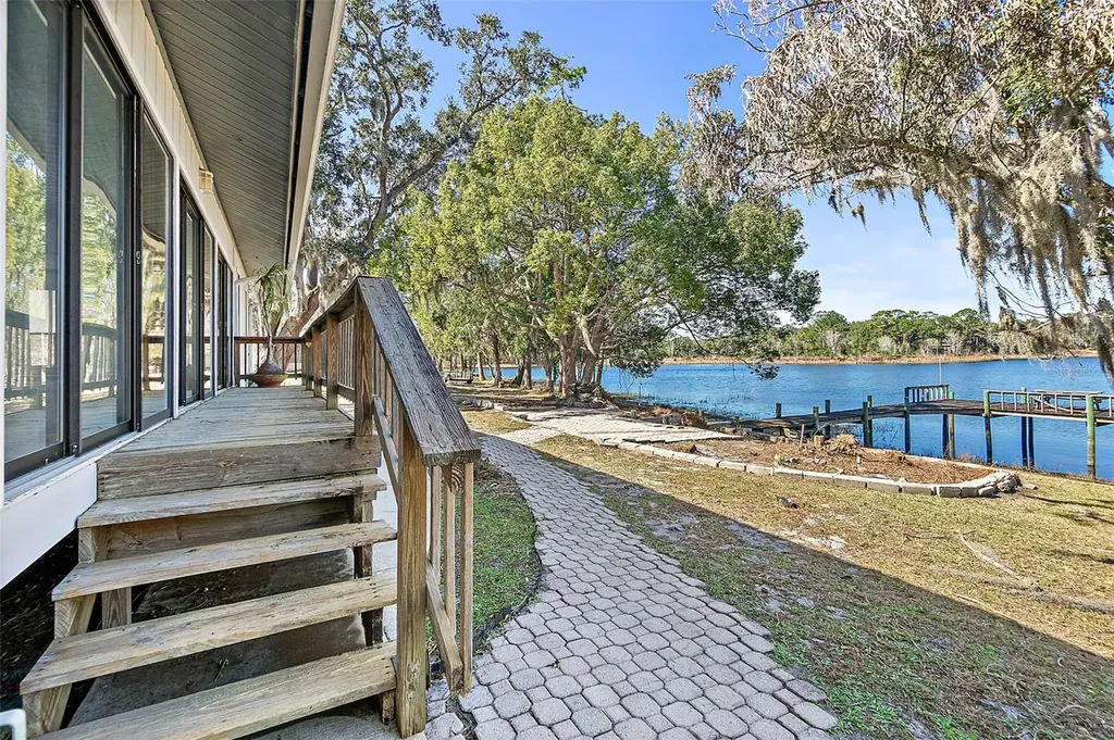 127 Eagles Nest Lane Crescent City FL 32112