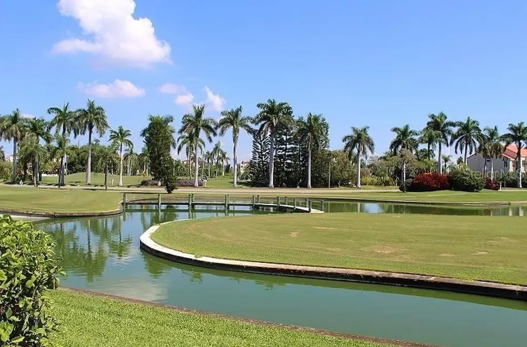 5900 Bahia Del Mar Circle St Petersburg FL 33715