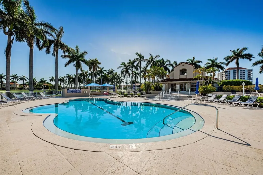 6000 Bahia Del Mar Circle St Petersburg FL 33715