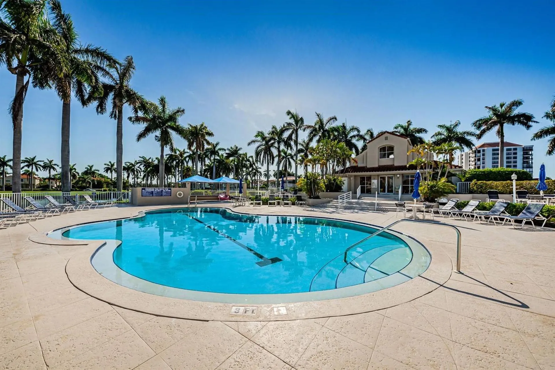6050 Bahia Del Mar Circle St Petersburg FL 33715
