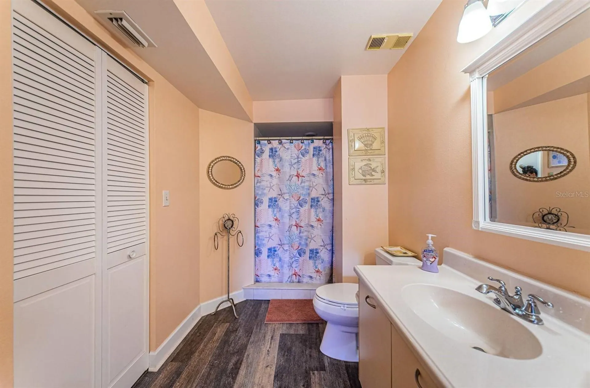 6100 Bahia Del Mar Circle St Petersburg FL 33715