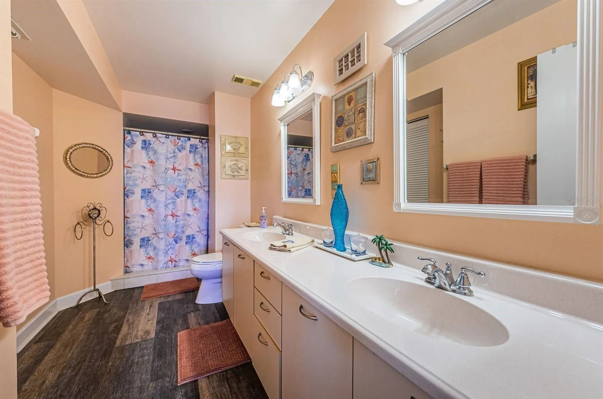 6100 Bahia Del Mar Circle St Petersburg FL 33715