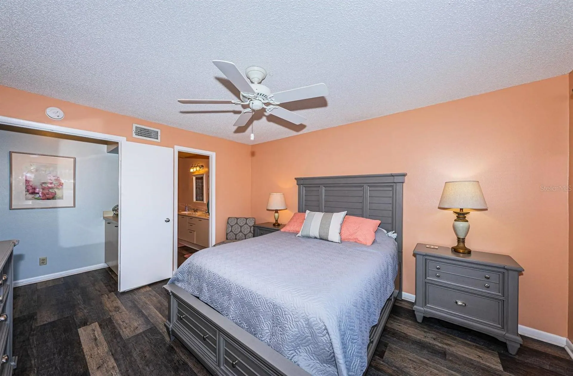 6100 Bahia Del Mar Circle St Petersburg FL 33715