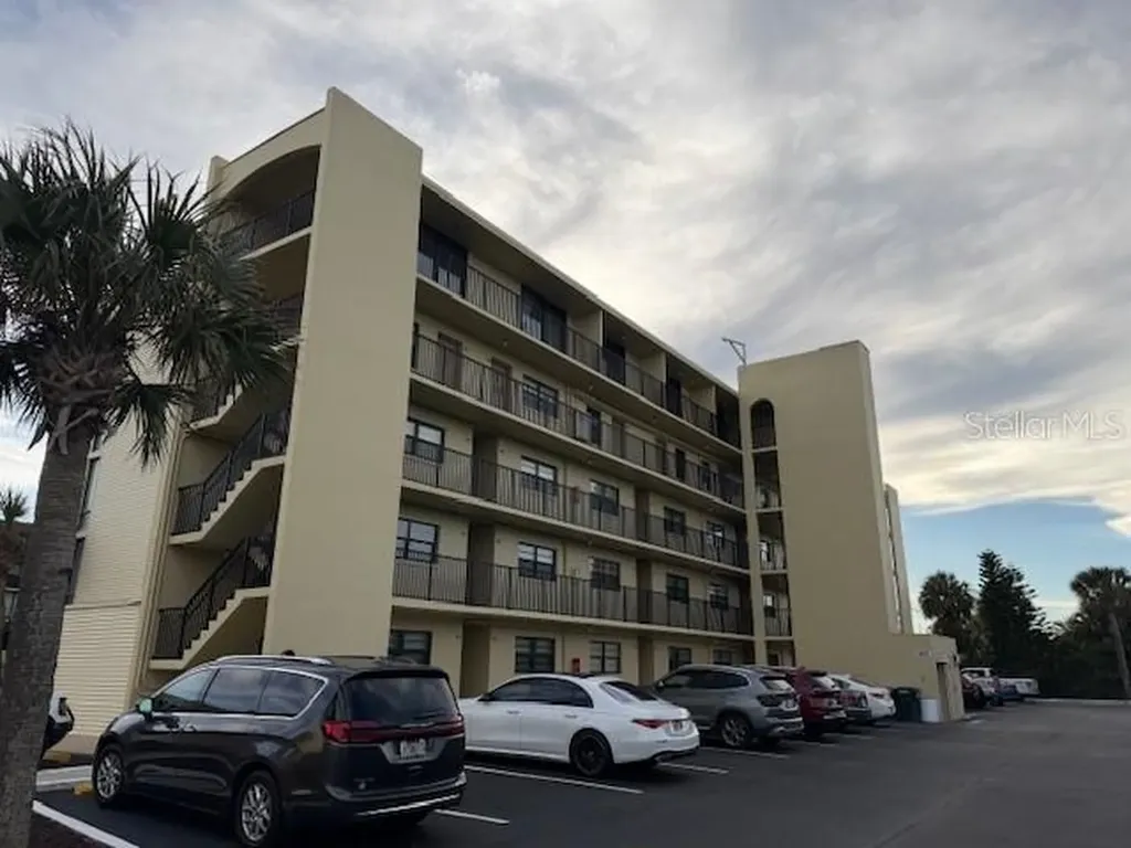 1437 N Atlantic Avenue Daytona Beach FL 32118