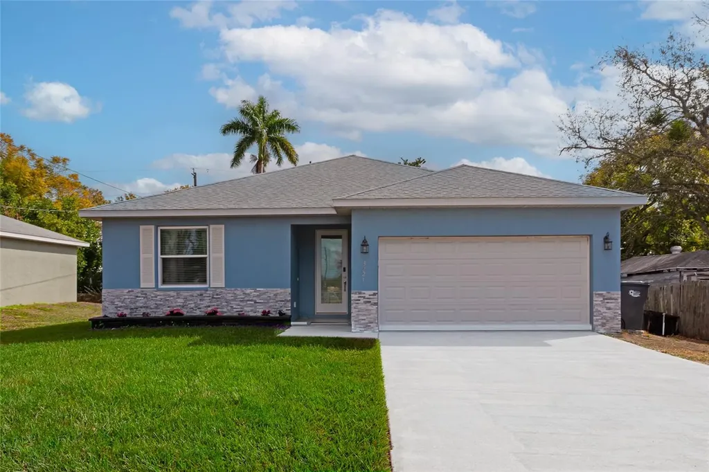 3221 3rd Street E Bradenton FL 34208