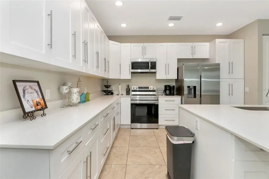 3221 3rd Street E Bradenton FL 34208