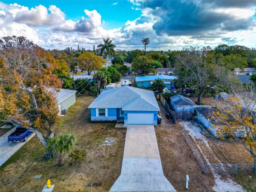 3221 3rd Street E Bradenton FL 34208