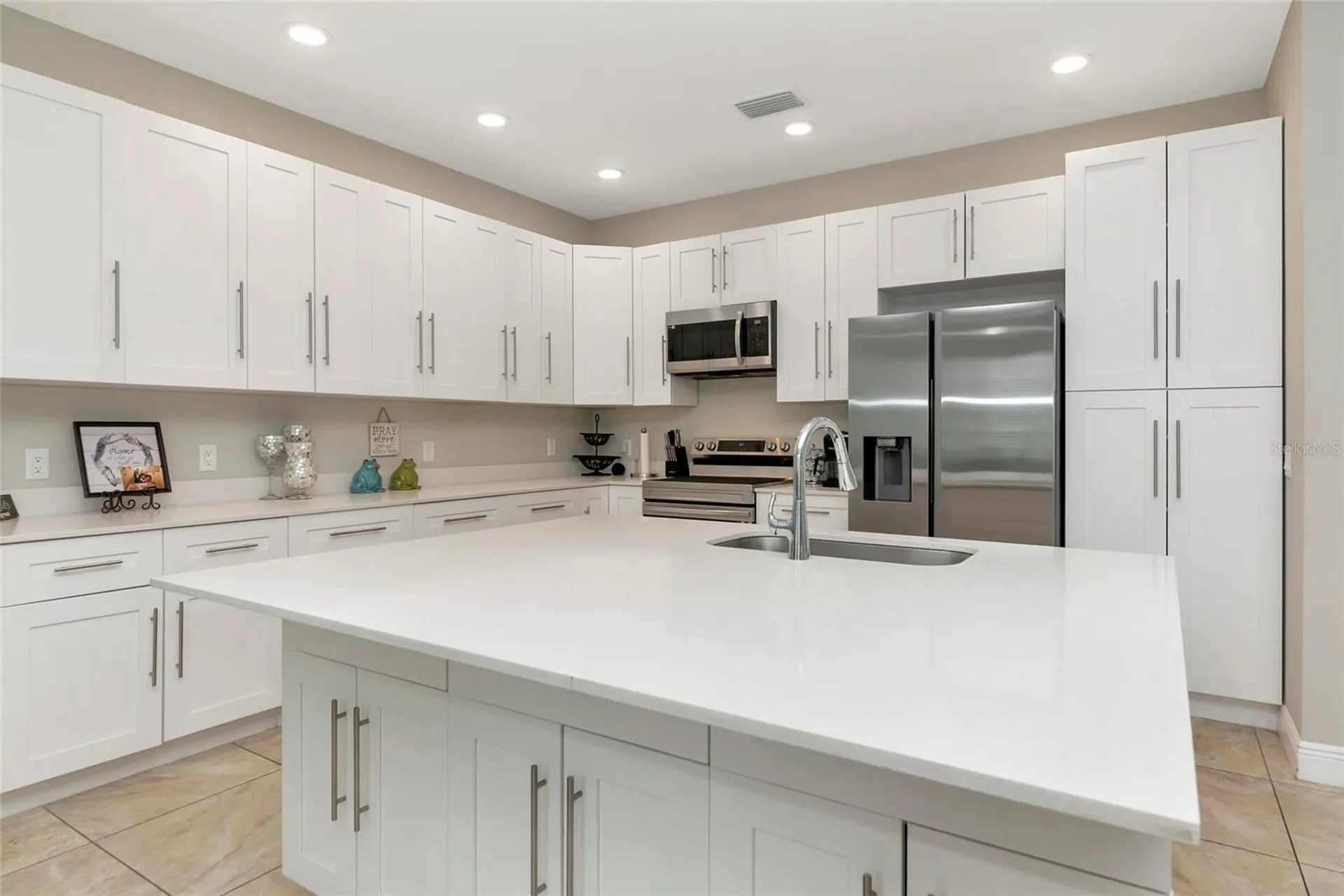 3221 3rd Street E Bradenton FL 34208