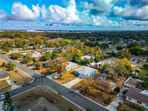 3221 3rd Street E Bradenton FL 34208