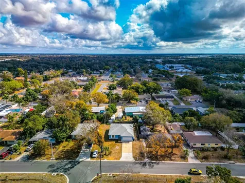 3221 3rd Street E Bradenton FL 34208